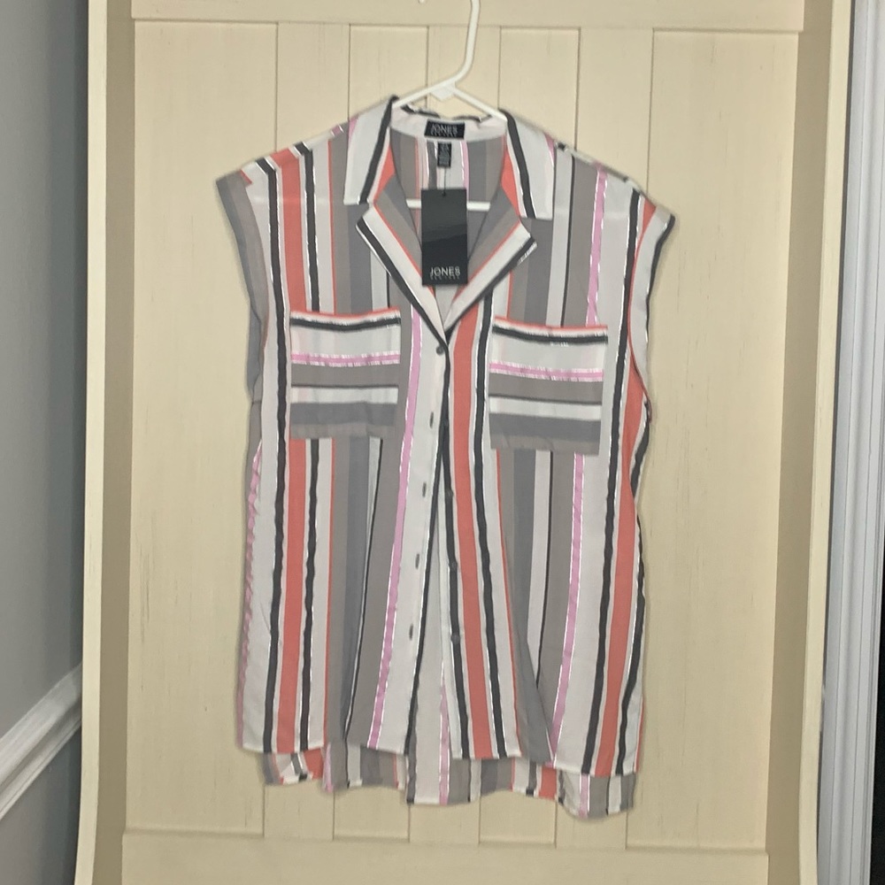 Jones New York sleeveless blouse